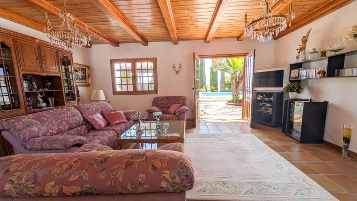 Kanarische Villa mit Gartenanlage in hervoragender Lage 