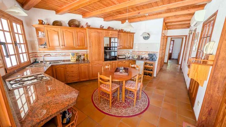 Kanarische Villa mit Gartenanlage in hervoragender Lage 