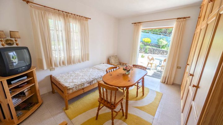 Kanarische Villa mit Gartenanlage in hervoragender Lage 