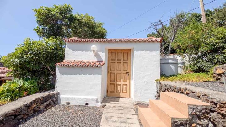 Kanarische Villa mit Gartenanlage in hervoragender Lage 