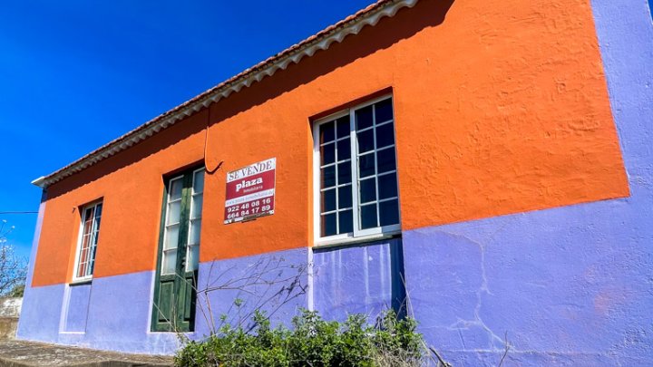 Landhaus mit schönem Grundstück in Las Tricias