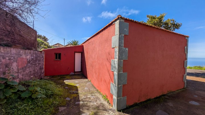 Landhaus mit schönem Grundstück in Las Tricias
