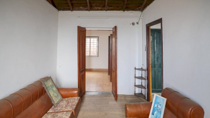 Landhaus mit schönem Grundstück in Las Tricias