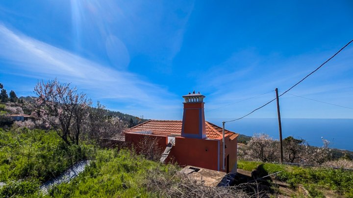 Landhaus mit schönem Grundstück in Las Tricias