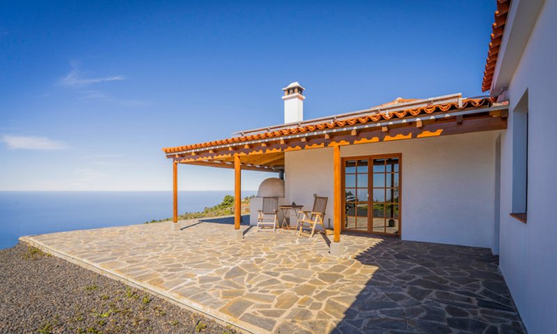 Neuwertige Villa in Top-Lage mit Meerblick in Tijarafe