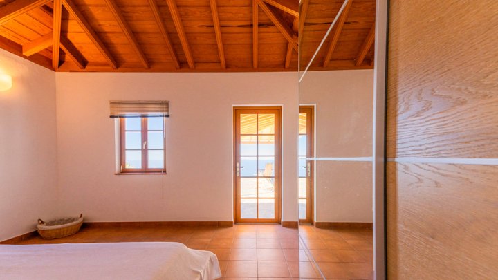 Neuwertige Villa in Top-Lage mit Meerblick in Tijarafe