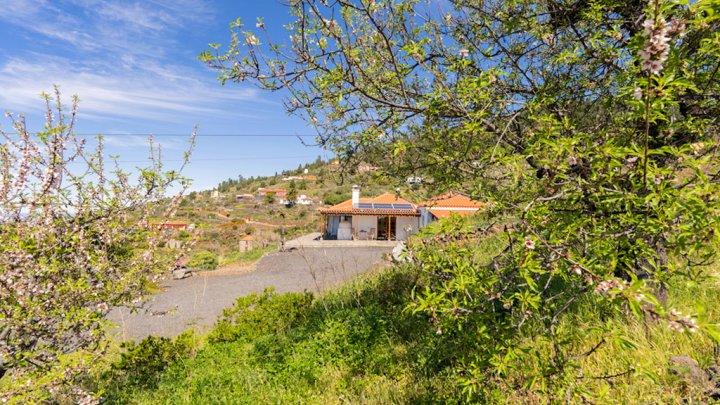 Neuwertige Villa in Top-Lage mit Meerblick in Tijarafe