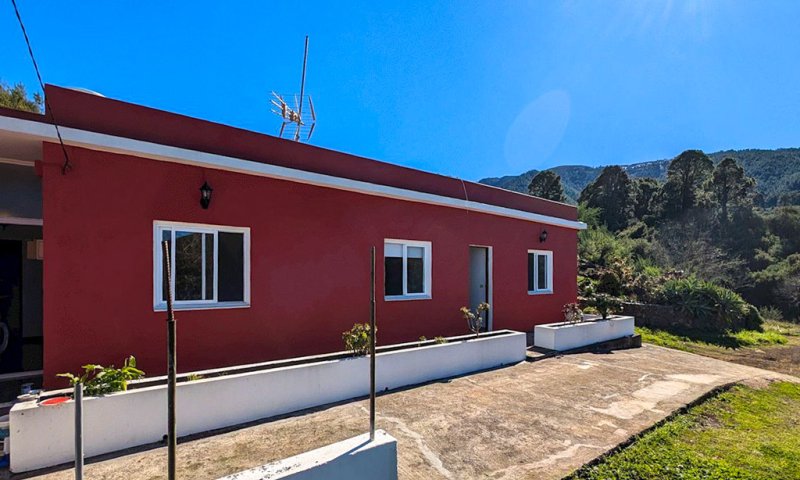 Landhaus mit großem Grundstück in Garafia