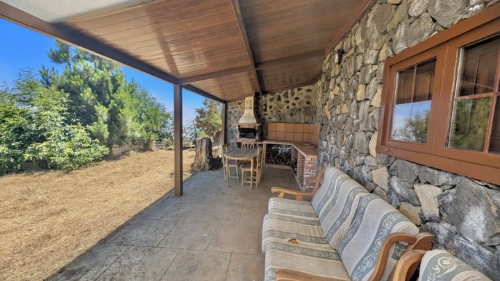 Country Estate with Guest House and Stunning Natural Surroundings in Garafía