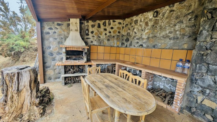 Country Estate with Guest House and Stunning Natural Surroundings in Garafía