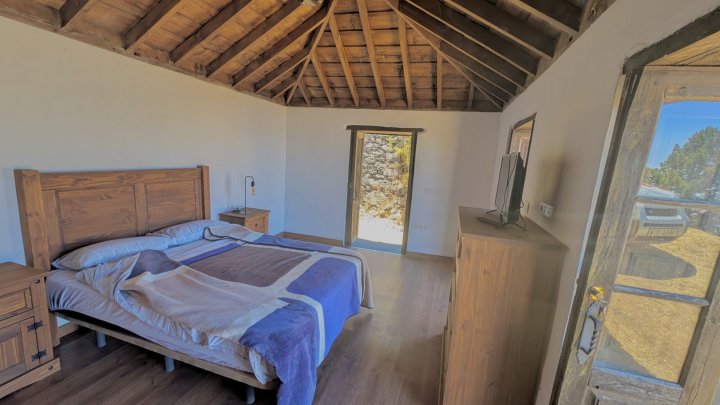 Country Estate with Guest House and Stunning Natural Surroundings in Garafía