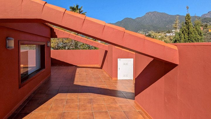 Landhaus mit Meerblick und Gäste-Studio in begehrter Wohnlage von El Paso