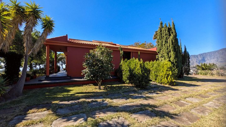 Landhaus mit Meerblick und Gäste-Studio in begehrter Wohnlage von El Paso