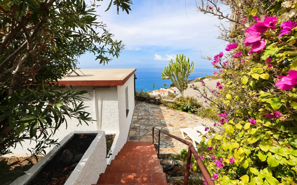 zwei-apartments-meerblick-puerto-naos-la-palma