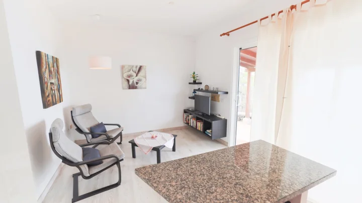 Zwei Apartments mit Meerblick oberhalb von Puerto Naos