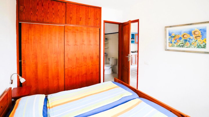 Zwei Apartments mit Meerblick oberhalb von Puerto Naos