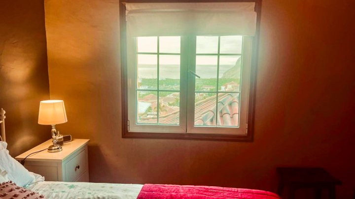 Altkanarisches Herrenhaus komplett renoviert mit Terrasse und Meerblick