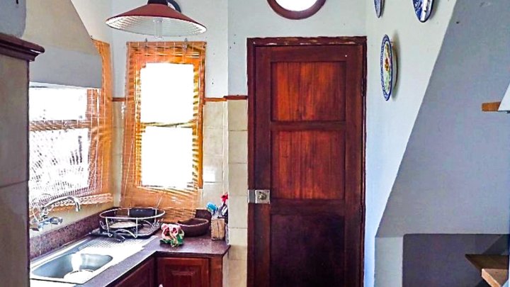 Townhouse with Rooftop Terrace and Rare Building Plot in Tazacorte