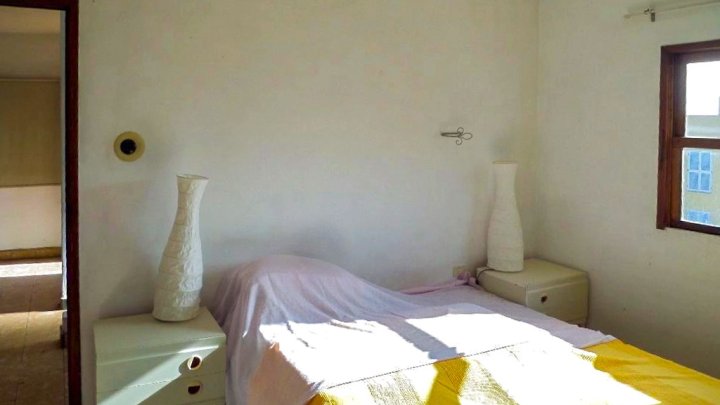 Townhouse with Rooftop Terrace and Rare Building Plot in Tazacorte