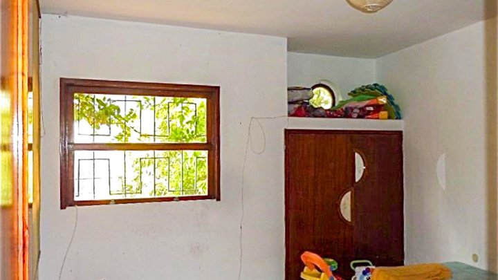Townhouse with Rooftop Terrace and Rare Building Plot in Tazacorte