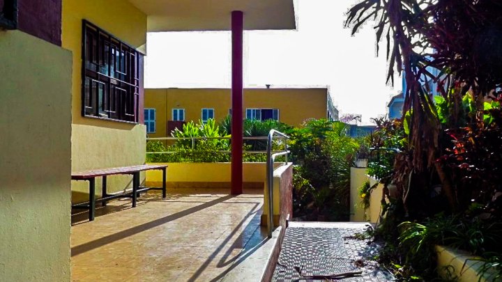Townhouse with Rooftop Terrace and Rare Building Plot in Tazacorte