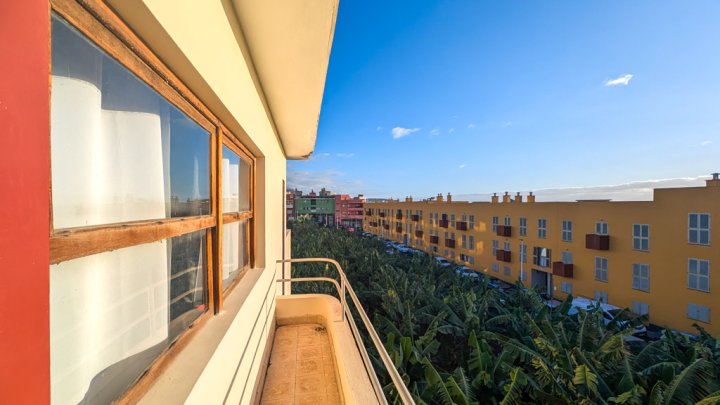 Townhouse with Rooftop Terrace and Rare Building Plot in Tazacorte
