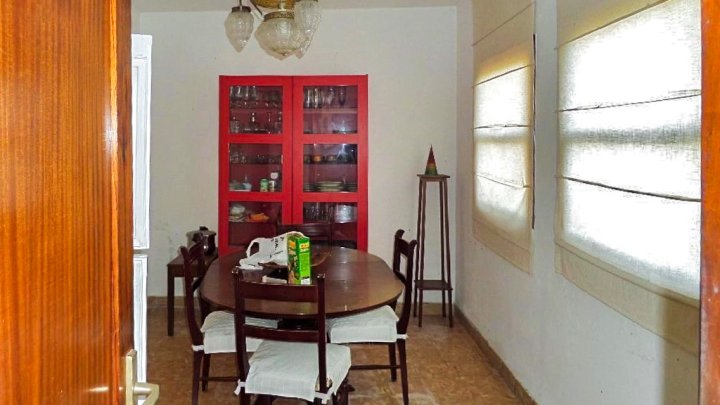 Townhouse with Rooftop Terrace and Rare Building Plot in Tazacorte
