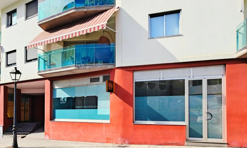 Well-Maintained Commercial Premises in a Visible Location in Tazacorte