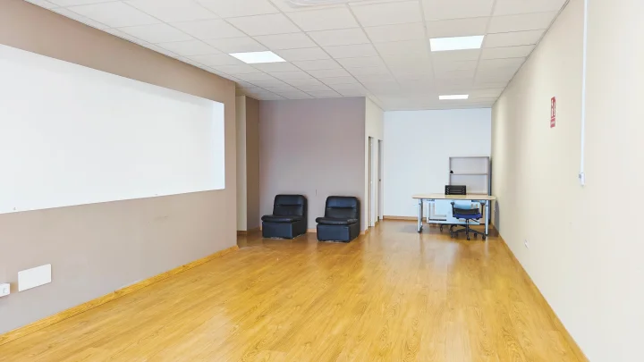 Well-Maintained Commercial Premises in a Visible Location in Tazacorte