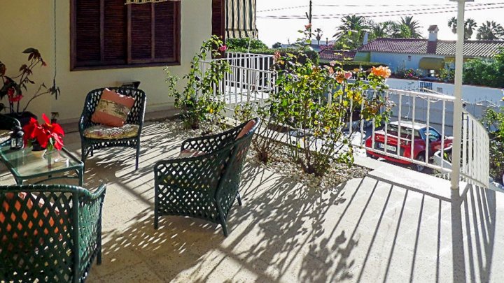 Villa con Piscina, Vistas al Mar y Dos Viviendas en el Valle de Aridane