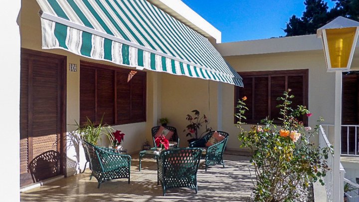 Villa con Piscina, Vistas al Mar y Dos Viviendas en el Valle de Aridane