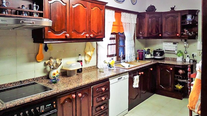 Villa con Piscina, Vistas al Mar y Dos Viviendas en el Valle de Aridane