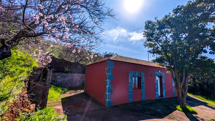 Move-In Ready Country House with Guest House and Atlantic Views in Garafía