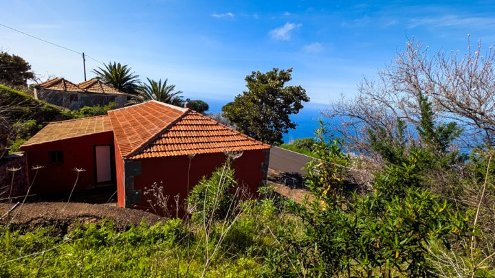 Move-In Ready Country House with Guest House and Atlantic Views in Garafía