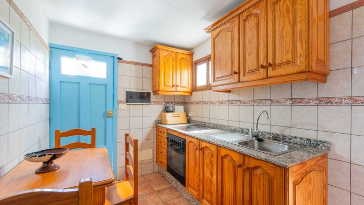 Canarian Estate with Sea Views and Development Potential in La Punta