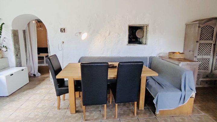 Apartmentanlage mit Pool, tropischem Garten und Meerblick in Las Manchas