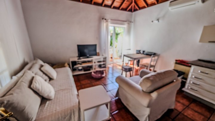 Apartmentanlage mit Pool, tropischem Garten und Meerblick in Las Manchas