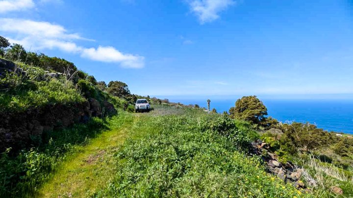 Canarian Property Ensemble with Sea Views and Large Plot in Garafía