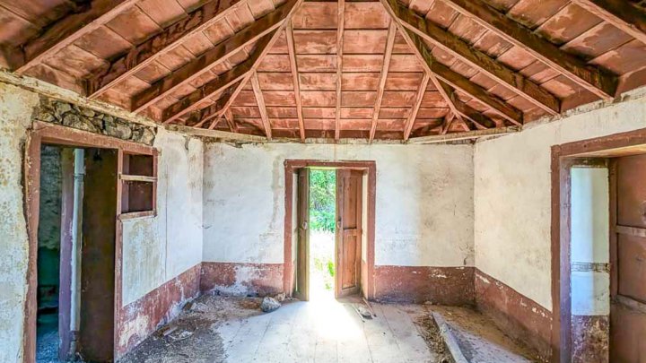 Canarian Property Ensemble with Sea Views and Large Plot in Garafía
