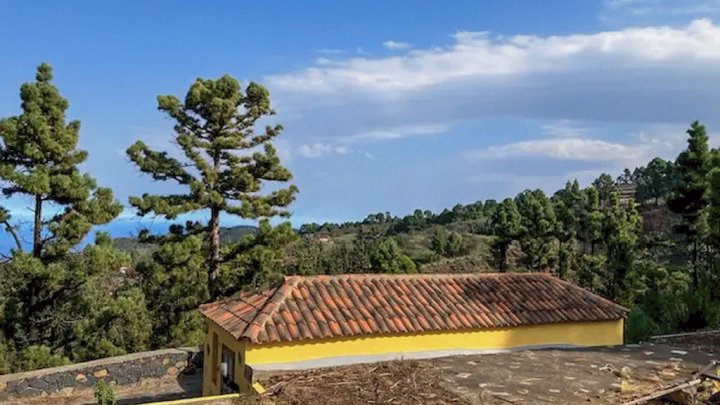 Canarian Country House with Large Plot in Las Tricias