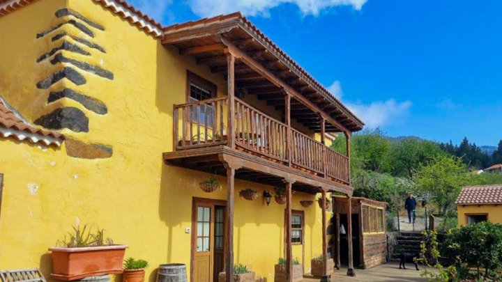 Canarian Winery Estate with Sea Views and Vineyard in Garafía
