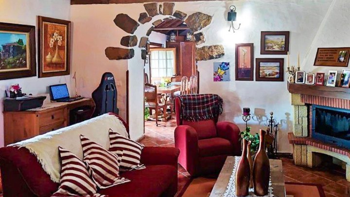 Canarian Winery Estate with Sea Views and Vineyard in Garafía