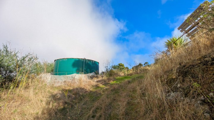 Naturfinca mit Cueva und großem Grundstück in Garafía