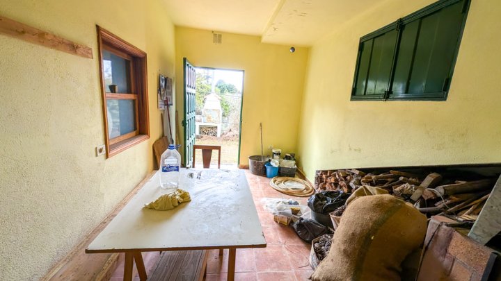 Naturfinca mit Cueva und großem Grundstück in Garafía