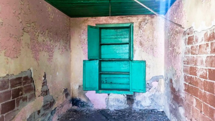 Baugrundstück mit kanarischem Altbestand und Meerblick in El Paso